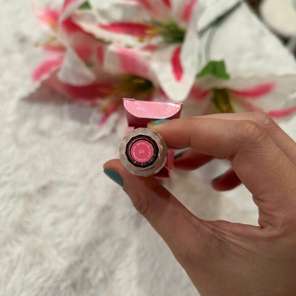 Jeffree Star - Magic Star Concealer in C11 - Picture 7 of 7